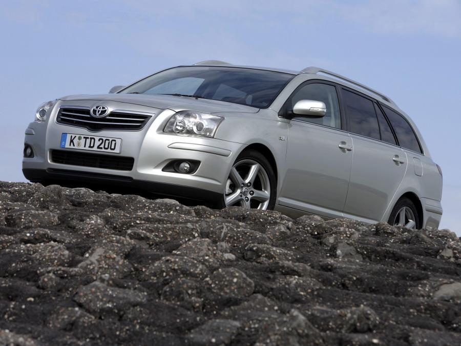  Toyota Avensis Wagon 2006 года  (фото 24 из 71)